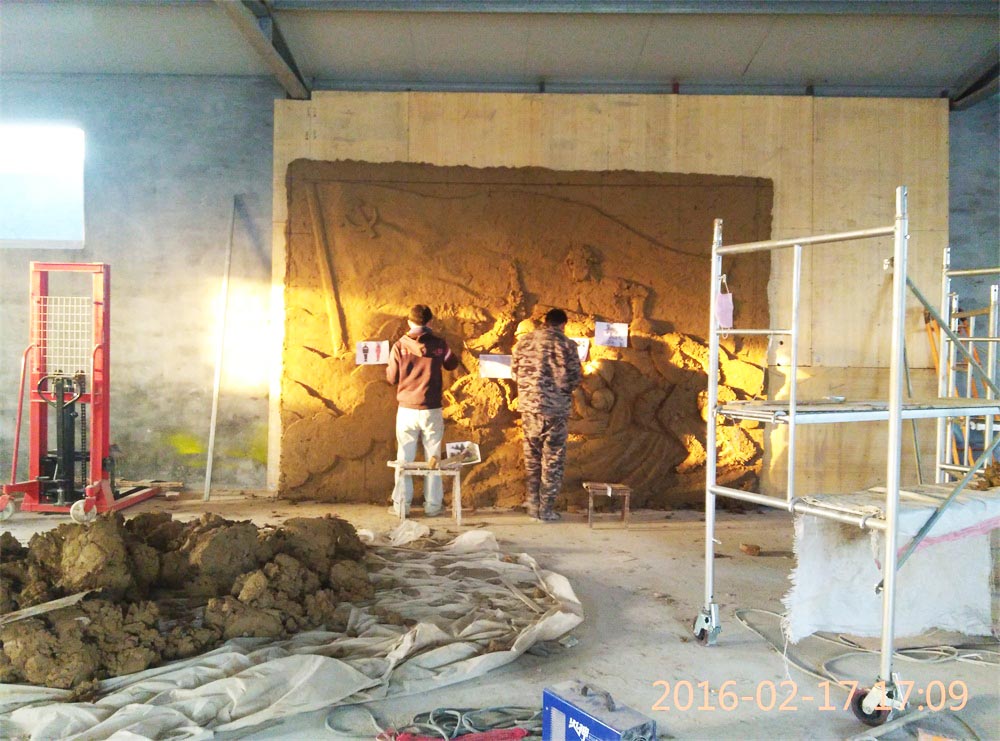 工程公告：消防題材玻璃鋼浮雕泥塑即將完工。