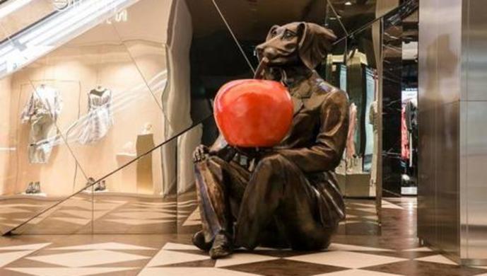 美華埠“狗人”雕塑涉辱華？華社將開會討論其去向